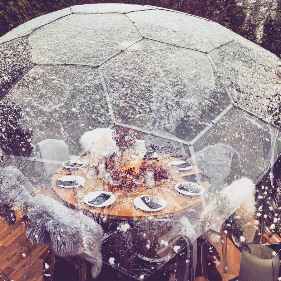 Essen im Freien im Schnee