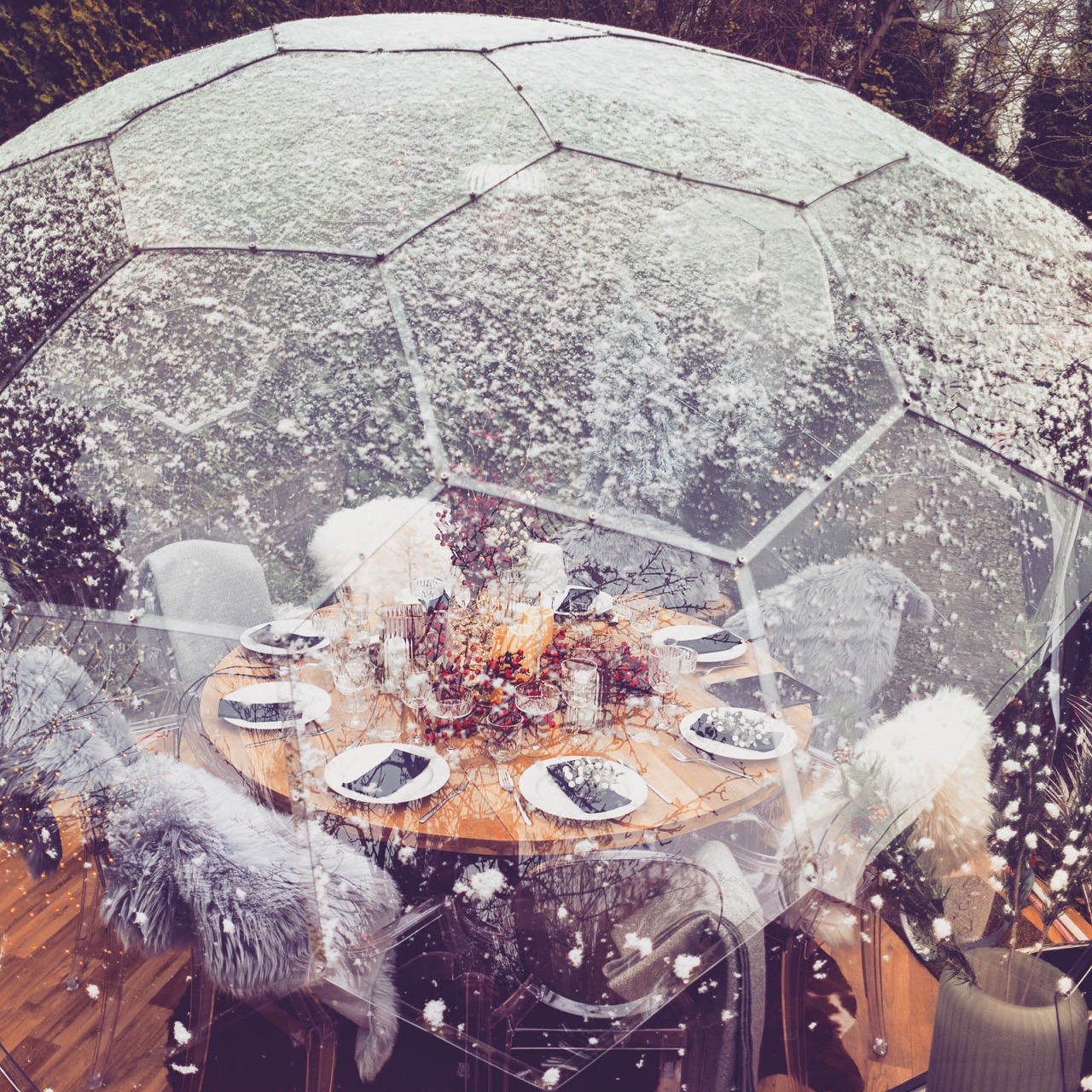 Hypedome-Gondel mit Schnee bedeckt