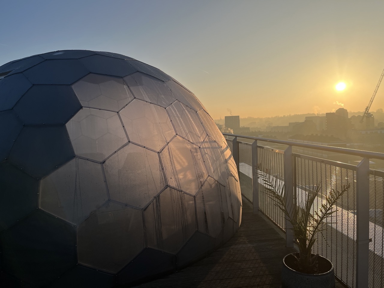 Sky dome au lever du soleil
