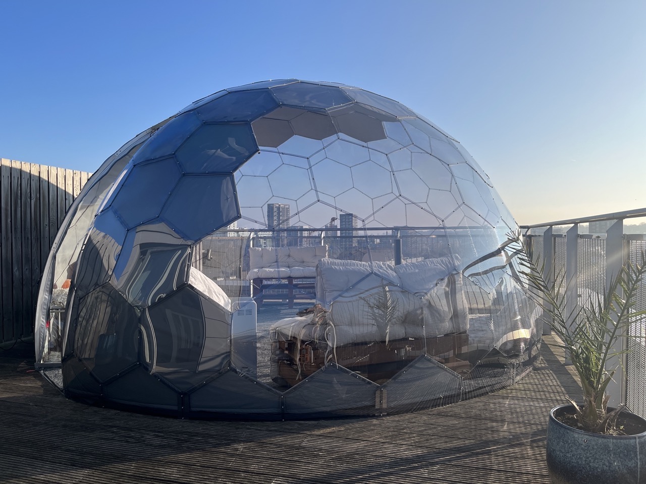 L'étonnant Hypedome Grey sur le toit-terrasse