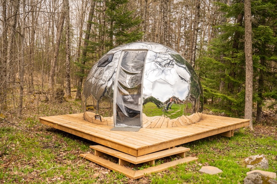 Géodome miroir Airbnb