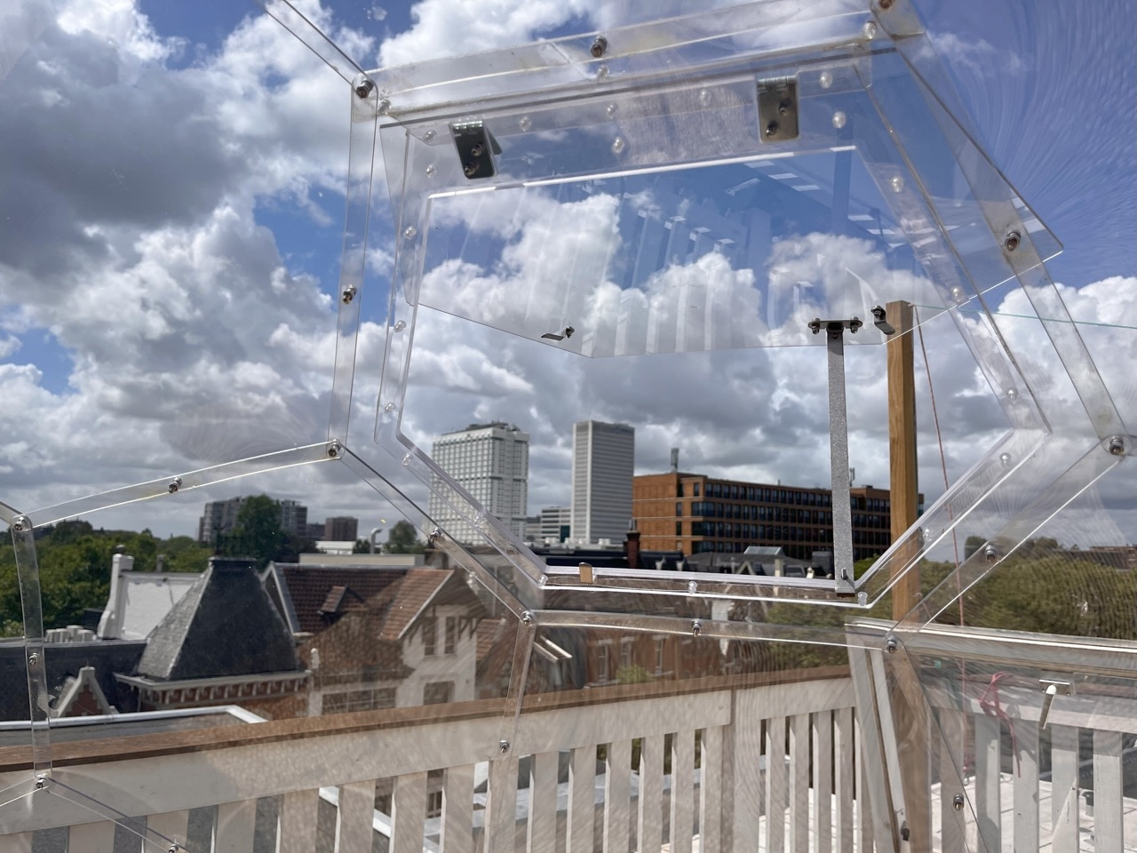 Una splendida vista urbana dalla cupola sul tetto di Rotterdam