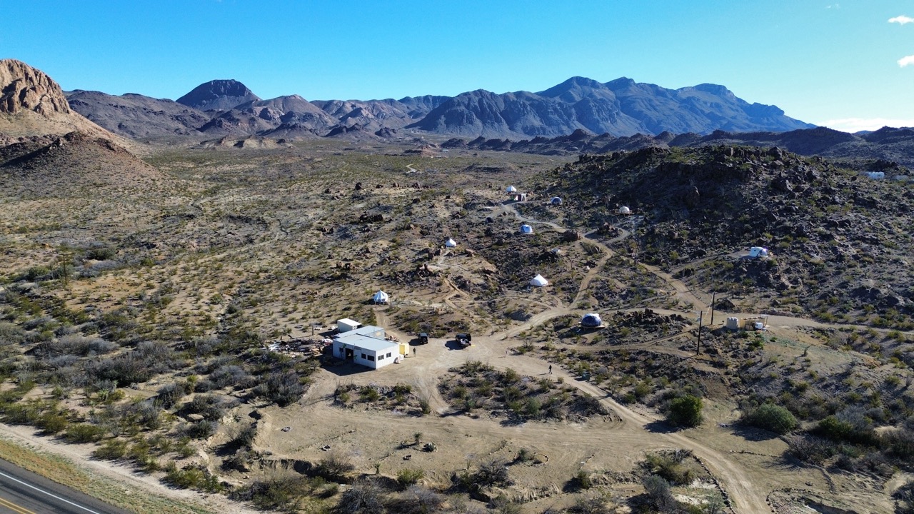 Space-Cowboys-Gampingplatz in Terlingua, Texas