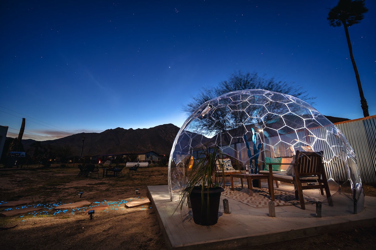 Un dôme d'observation des étoiles ajouté à une propriété Airbnb à Joshua Tree
