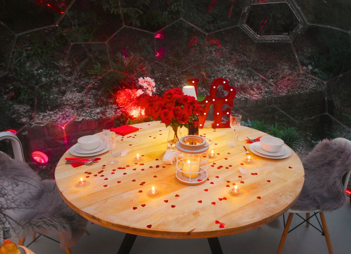 Dôme de jardin Hypedome dans le cadre d'un dîner romantique