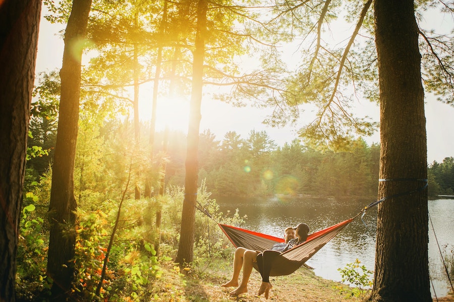 Glamping staycation se détendre dans la nature