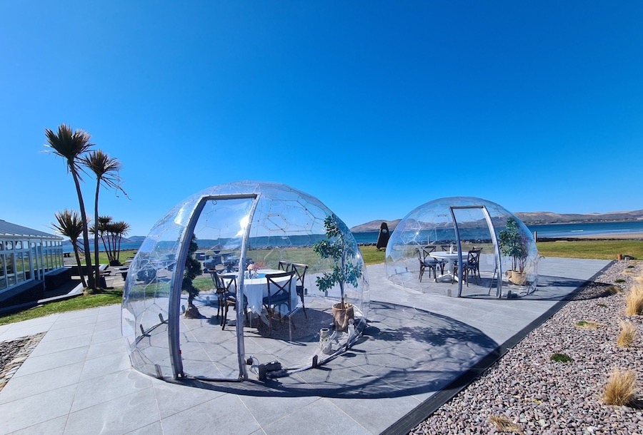 Due capsule Hypedome sulla costa