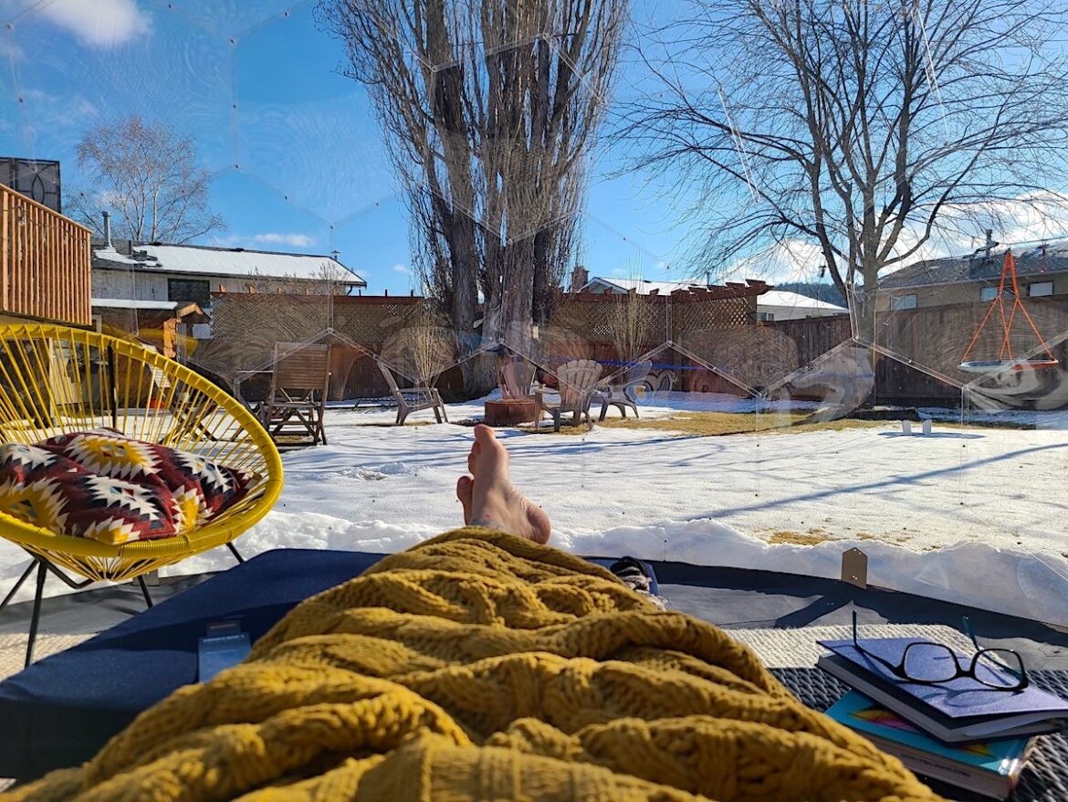 Interni di cupole da giardino in uno scenario invernale
