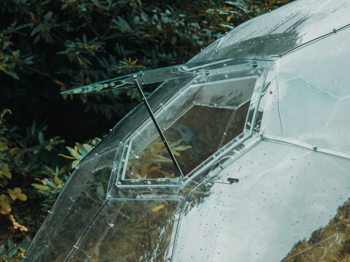 Hypedome window panel