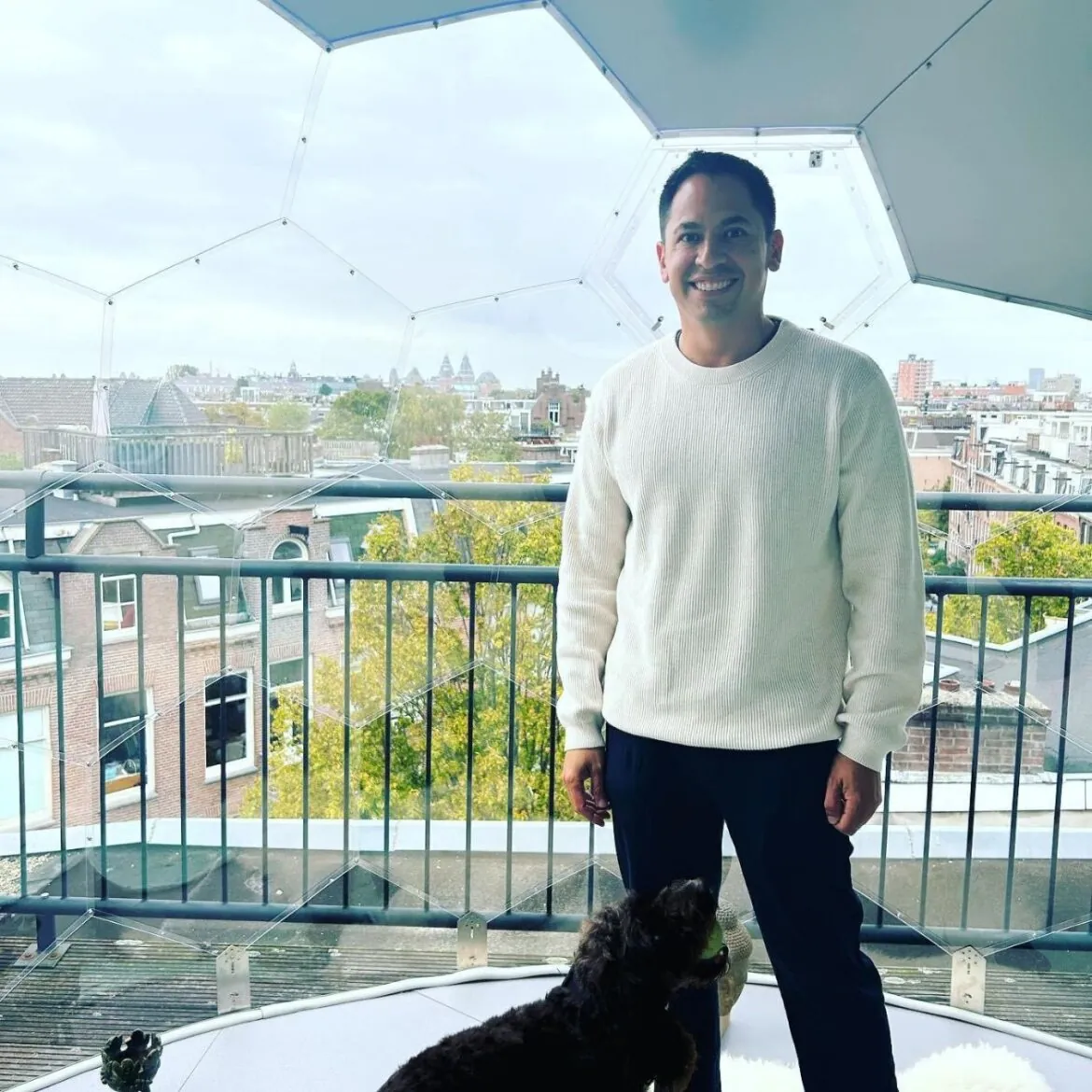 Omar Ramirez inside his mirror Amsterdome